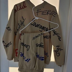 POP UNDERWEAR Beige Graphic Sweatshirt & Joggers Set